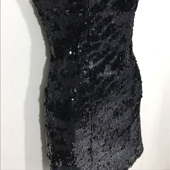 Black Sequence Dress by Guess NWT Size 2 - Picture 5 of 7